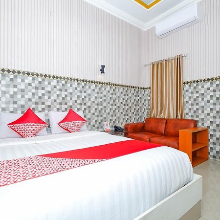 Oyo 3125 Hotel Taman Sari Semarang Exterior photo