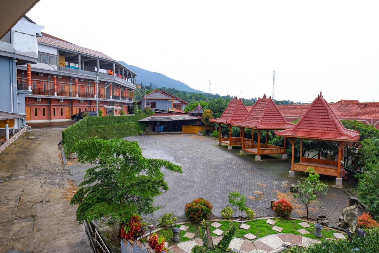 Oyo 3125 Hotel Taman Sari Semarang Exterior photo